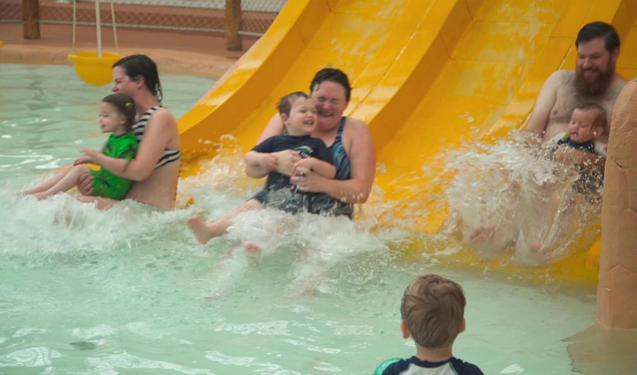 Americana Waterpark Resort & Spa Niagara Falls Exterior photo