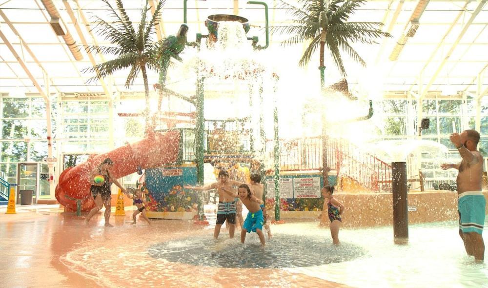 Americana Waterpark Resort & Spa Niagara Falls Exterior photo